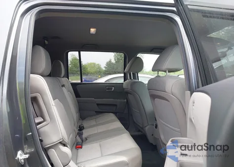 2013 Honda Pilot Lx z USA, uszkodzony, nr VIN 5FNYF4H21DB069690